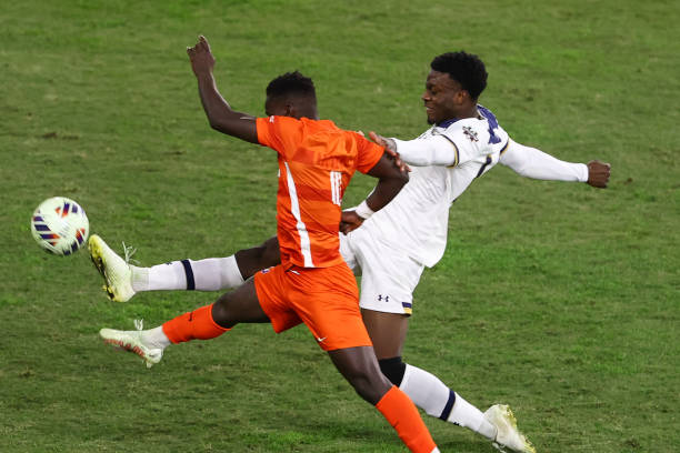 曾执教狼队 曾执教狼队